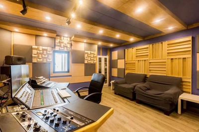 Midas M32 Live保驾护航 一次在南京仙草录音棚探索极致录音制作之旅